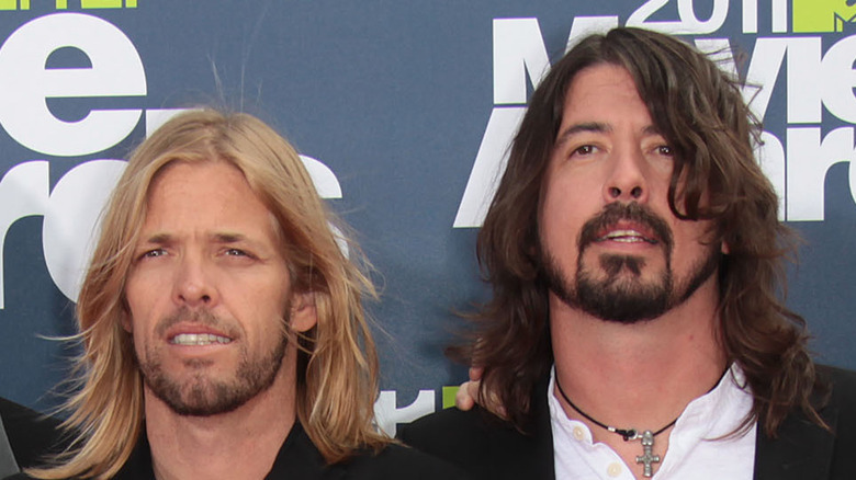 Taylor Hawkins and Dave Grohl at the 2011 MTV Movie Awards