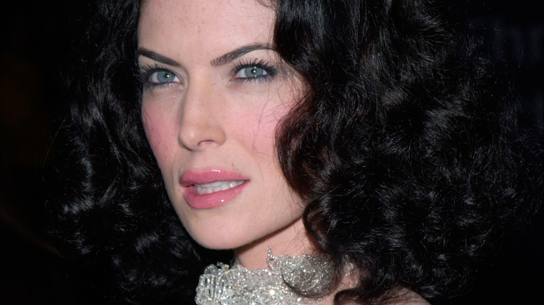 Lara Flynn Boyle at event