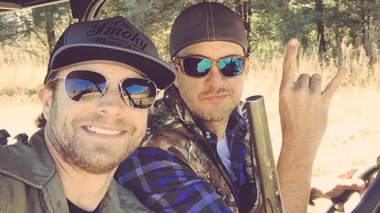 Dierks Bentley hunting with Luke Bryan