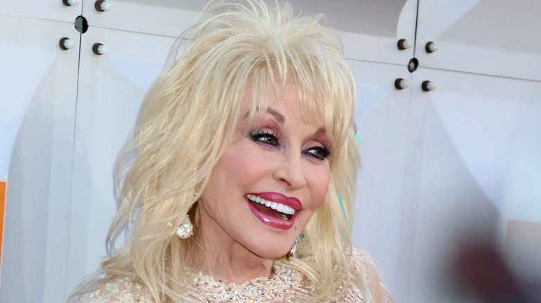 Dolly Parton grinning