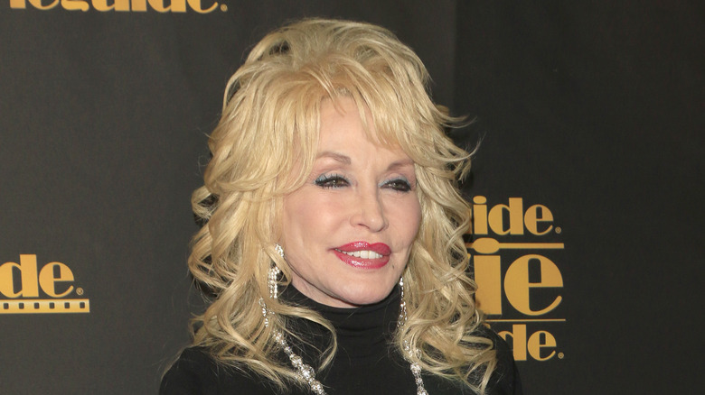 Dolly Parton smiling