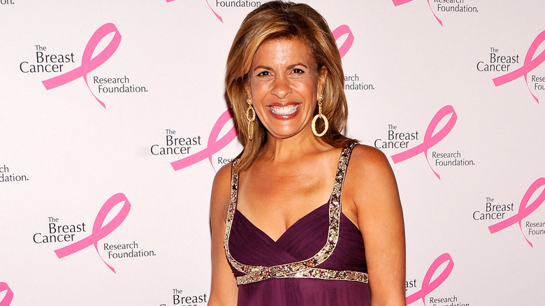 Hoda Kotb posing