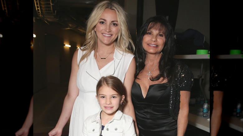 Jamie Lynn and daughter Maddie posing with Lynne Spears