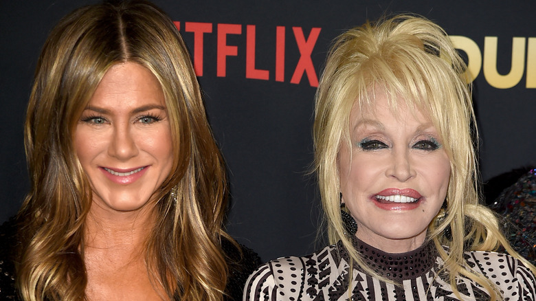 Jennifer Aniston and Dolly Parton on the red carpet together