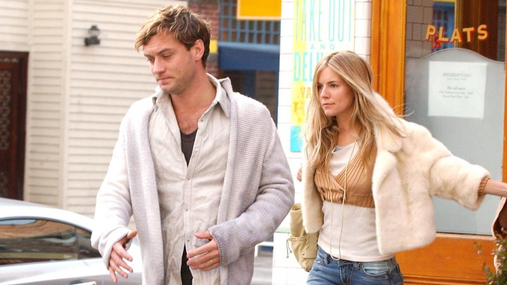 Jude Law and Sienna Miller in New York City in 2005