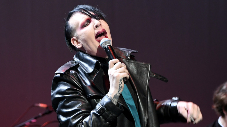 Marilyn Manson singing