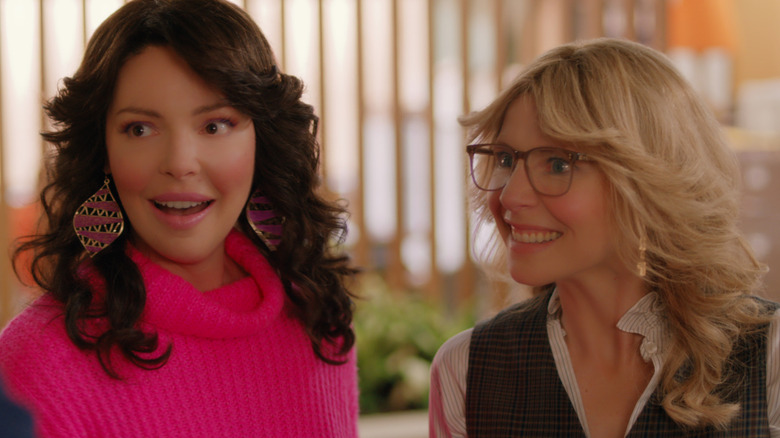 Katherine Heigl, Sarah Chalke with excited expressions