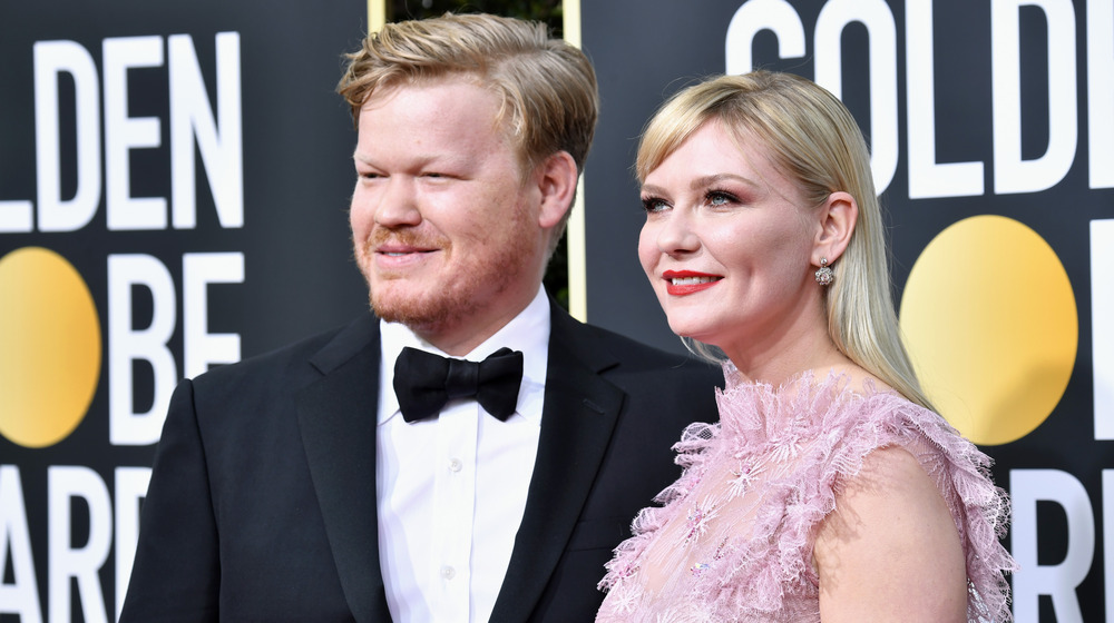 Jesse Plemons and Kirsten Dunst pose together 