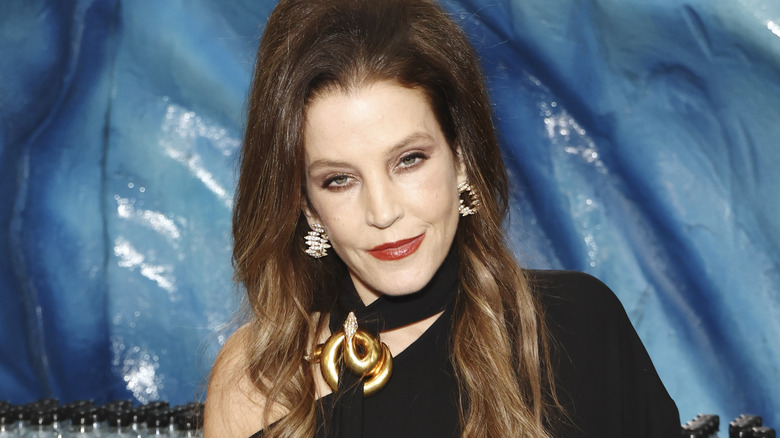 Lisa Marie Presley posing