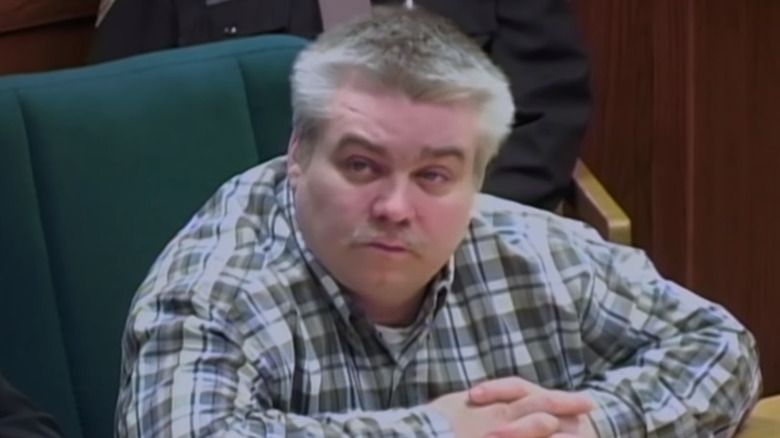 Steven Avery in court with short hair and plaid shirt