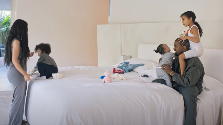 Kim Kardashian, Kanye West, kids in bedroom