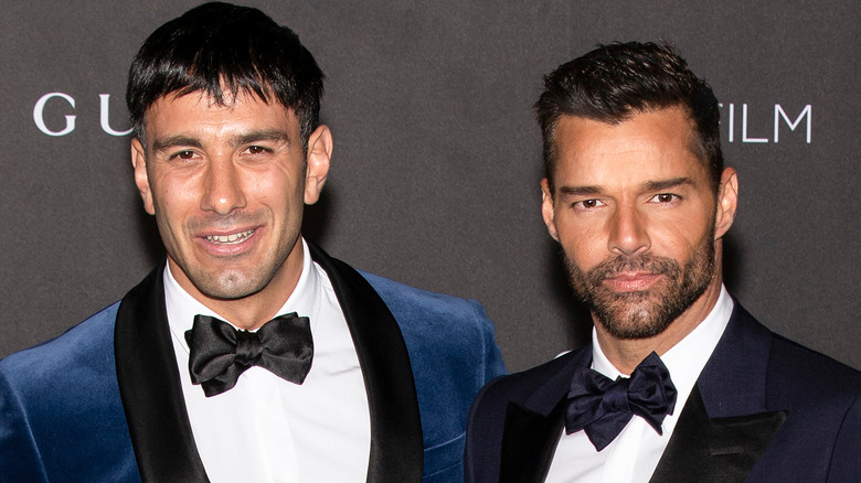 Jwan Yosef and Ricky Martin posing