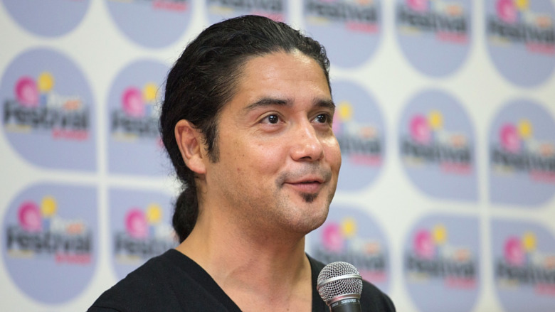 Chris Pérez speaking at a festival