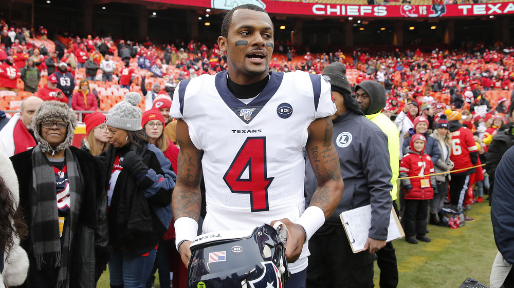 Deshaun Watson talking to the crowd at Arrowhead Stadium