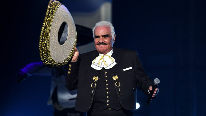 Vicente Fernandez performing event 