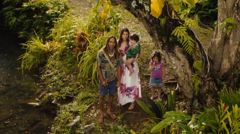 Jackie, Sunny, and Sadie acting in Hawaii for Just Go with It