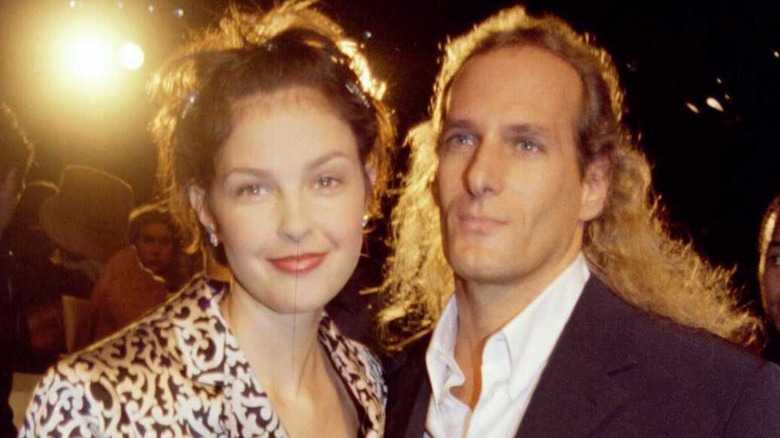 Ashley Judd and Michael Bolton posing