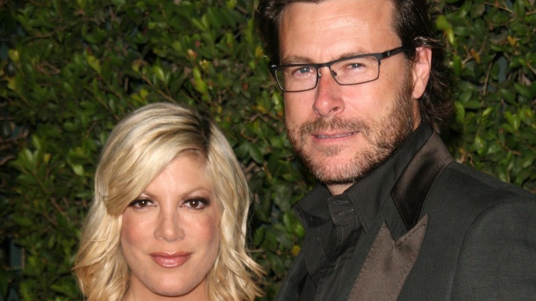 Tori Spelling and Dean McDermott pose together