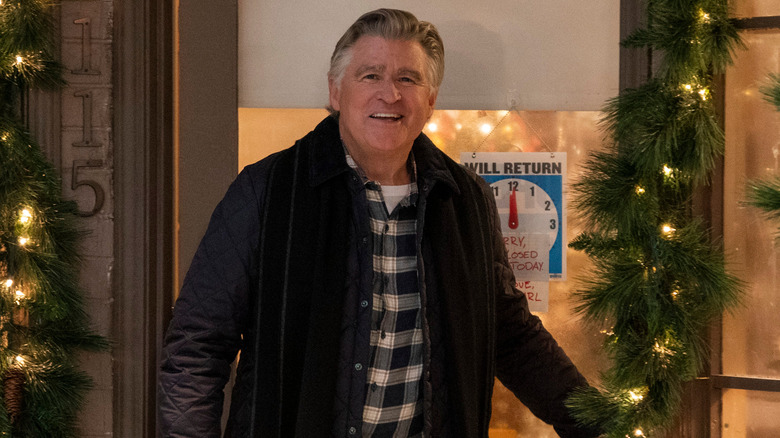 Treat Williams with Christmas decorations