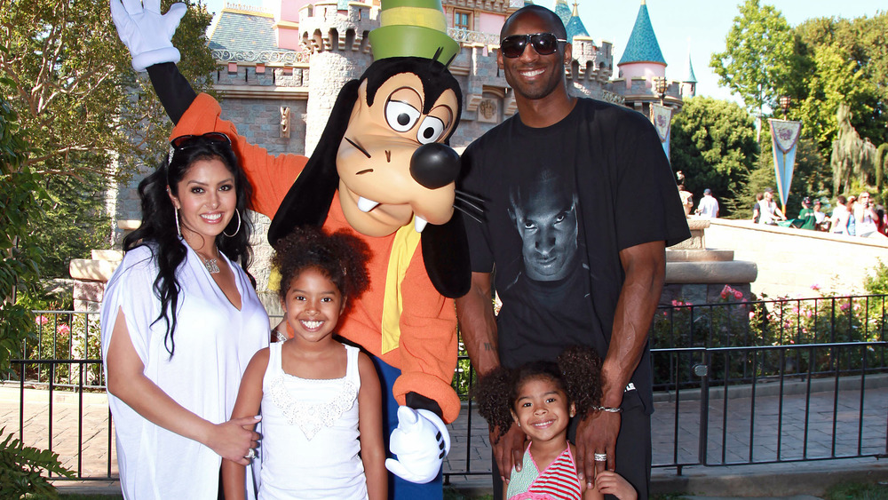 Kobe Bryant, Vanessa Bryant, Natalia and Gianna Bryant at Disney World