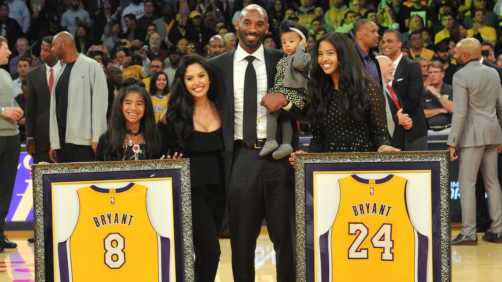 Inside Vanessa Bryant S Emotional Tribute To Kobe And Gianna Bryant