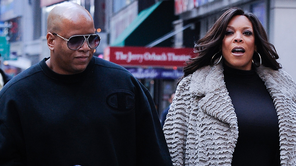 Kevin Hunter and Wendy Williams walking