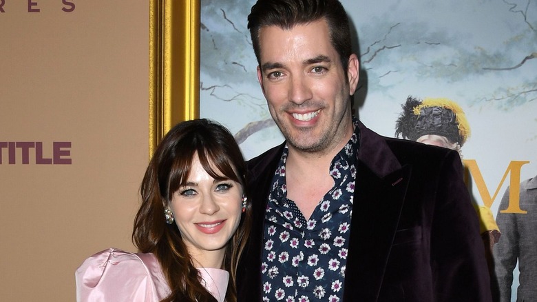 Zooey Deschanel and Jonathan Scott posing together