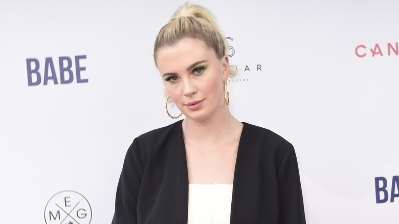 Ireland Baldwin ponytail