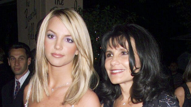 Young Britney Spears with mom Lynne Spears