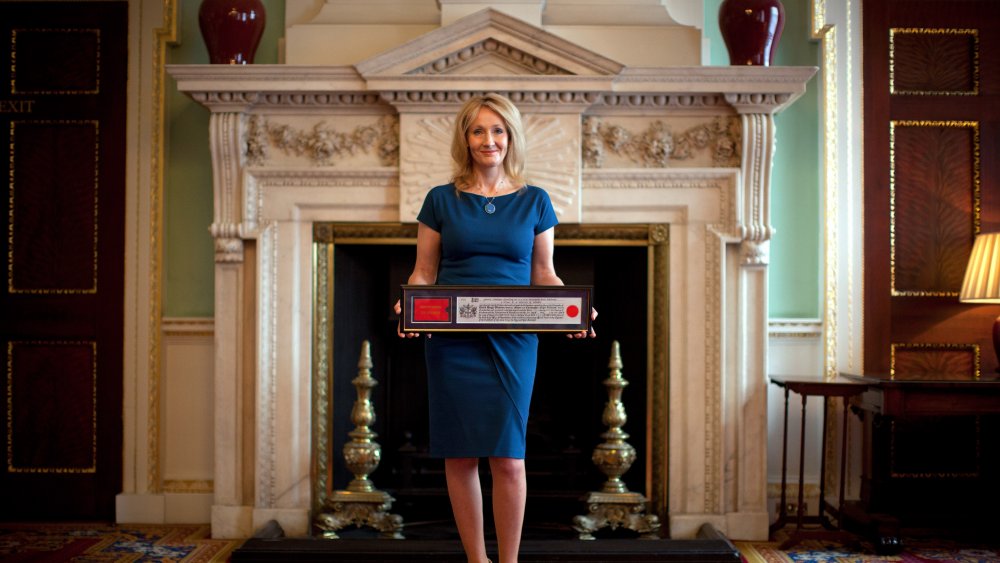 J.K. Rowling being presented with the Freedom of the City of London 