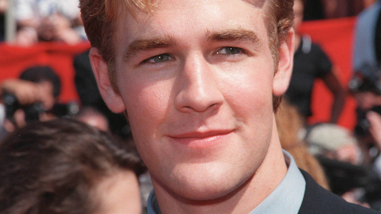 James Van Der Beek posing for cameras