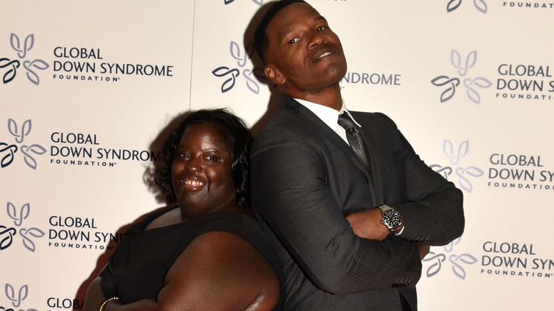 Deondra Dixon and Jamie Foxx posing