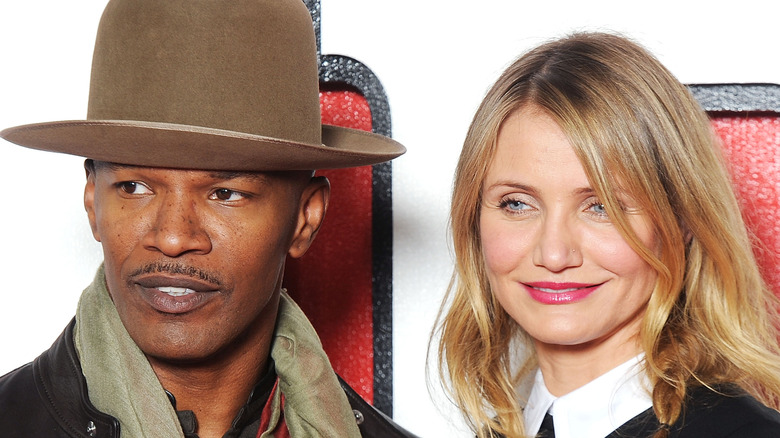 Jamie Foxx posing with Cameron Diaz