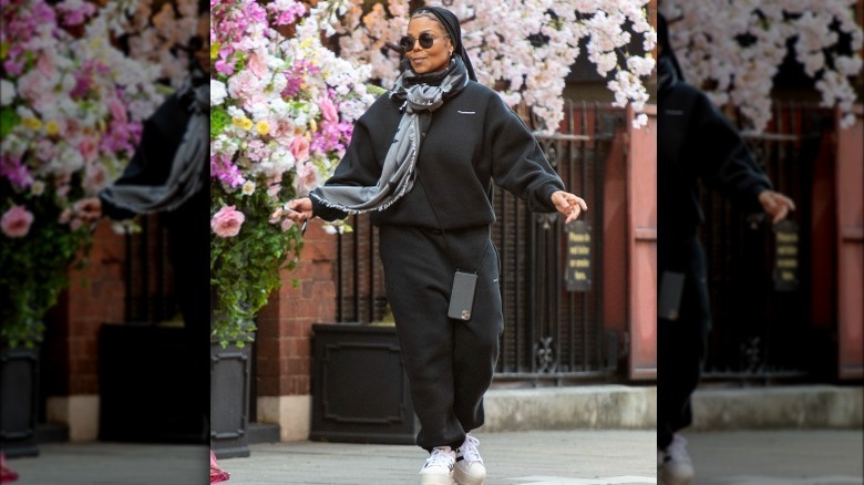 Janet Jackson spotted running errands in London