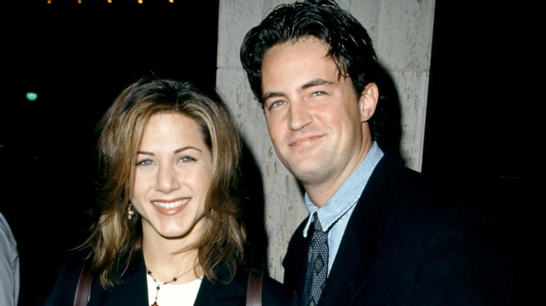 Jennifer Aniston and Matthew Perry at an event