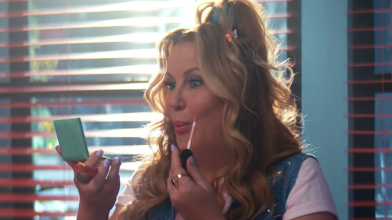 Jennifer Coolidge in Ariana Grande's 'thank u, next' music video 