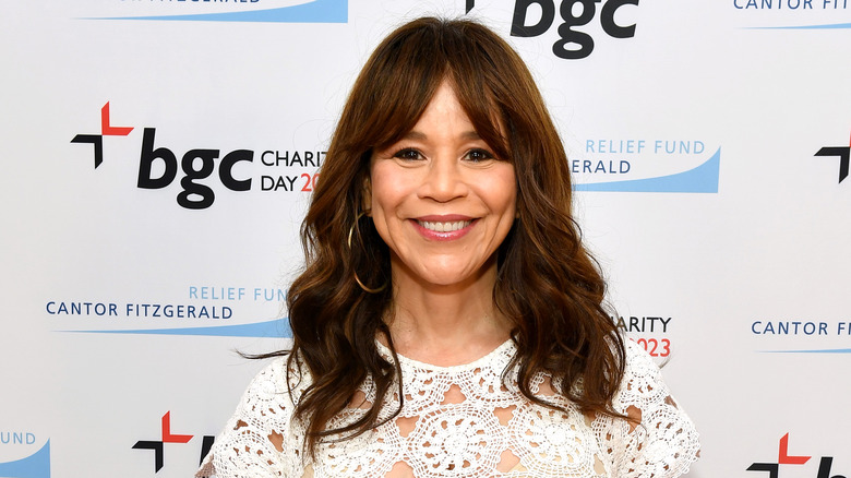 Rosie Perez posing for cameras