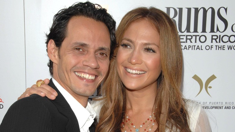 Jennifer Lopez and Marc Anthony on the red carpet 