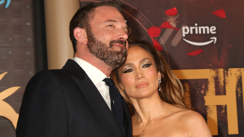 Ben Affleck and Jennifer Lopez close together