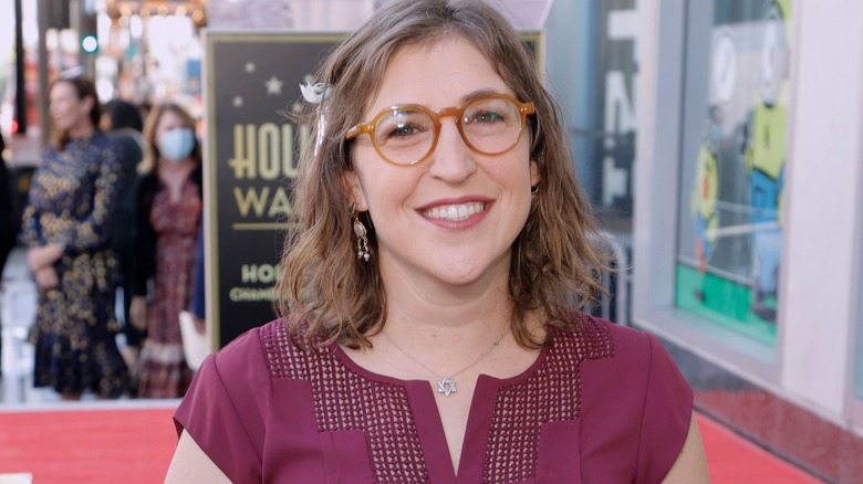 Mayim Bialik posing