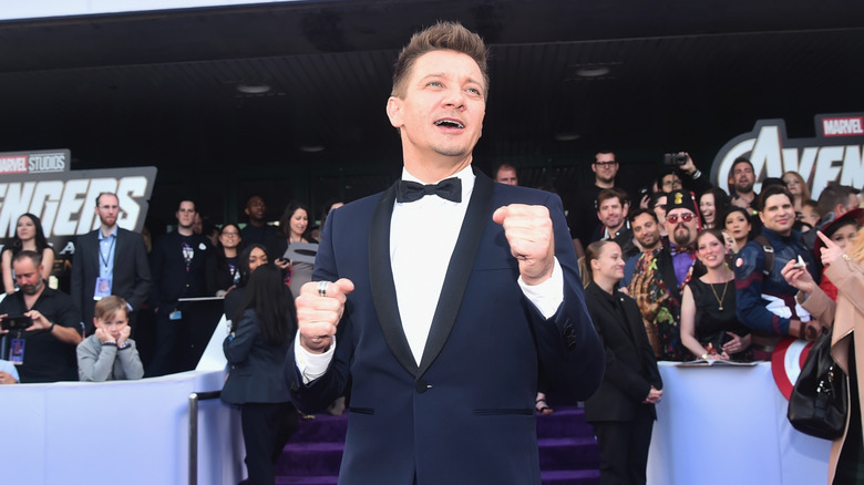 Jeremy Renner suit