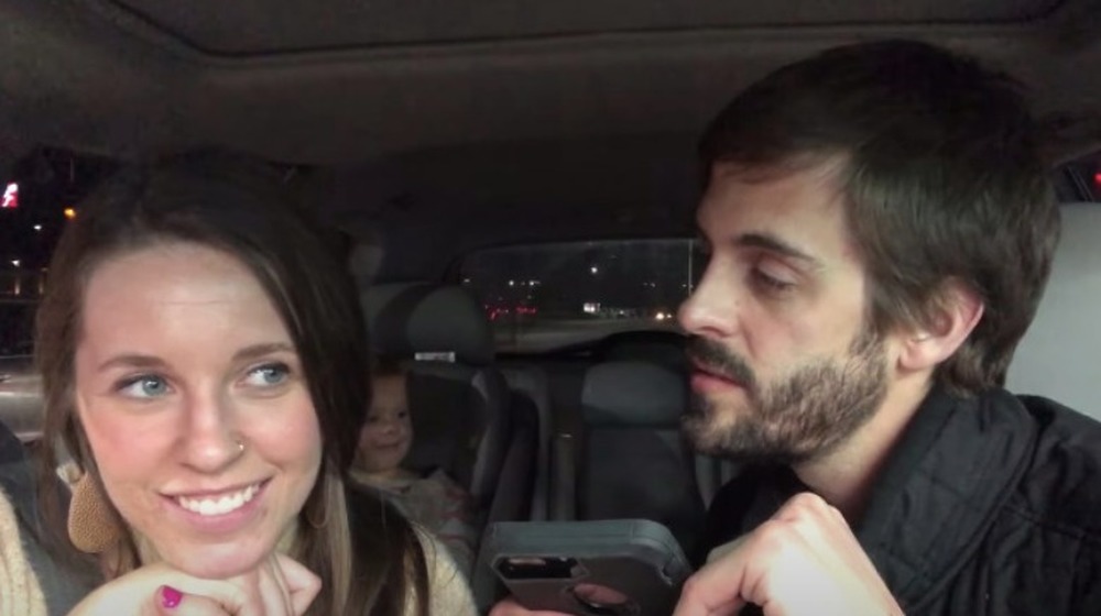 Jill Duggar Dillard and Derick Dillard in car