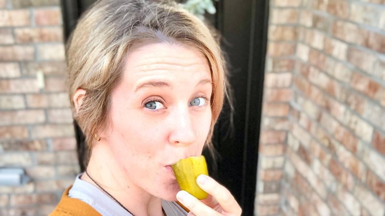 Jill Duggar snaps a selfie 