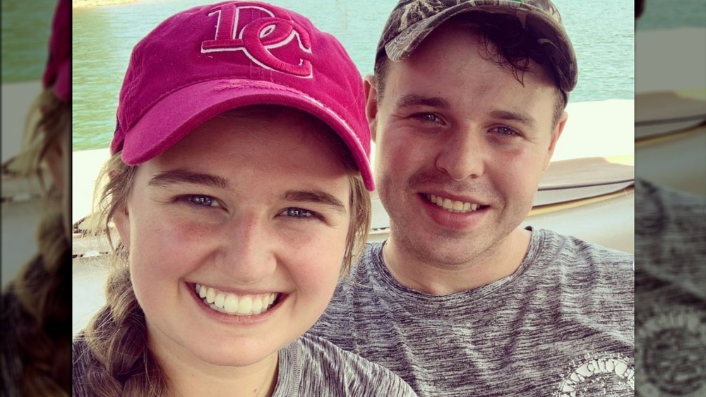 Kendra and Joe Duggar pose for a selfie 