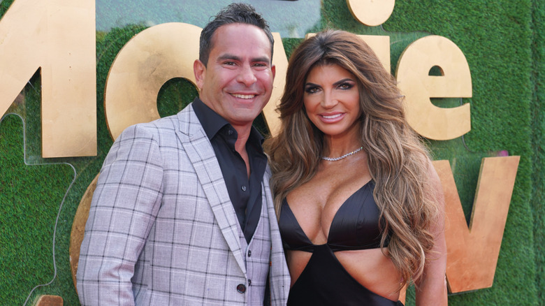 Louie Ruelas and Teresa Giudice posing together