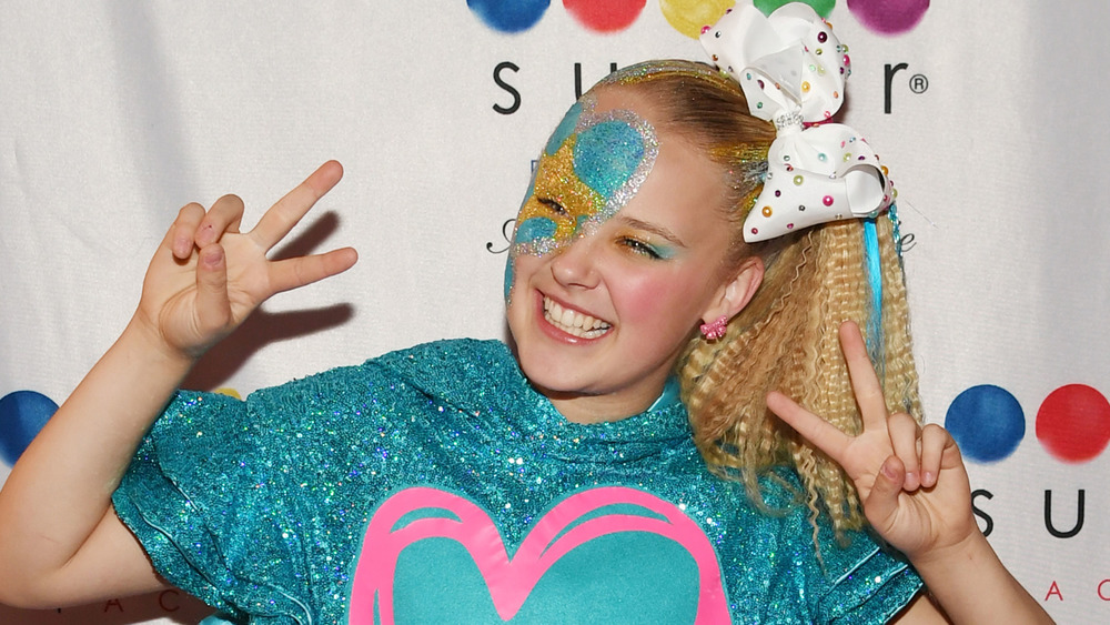 JoJo Siwa posing