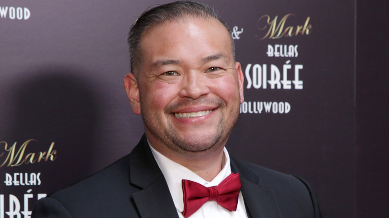 Jon Gosselin wearing red bowtie