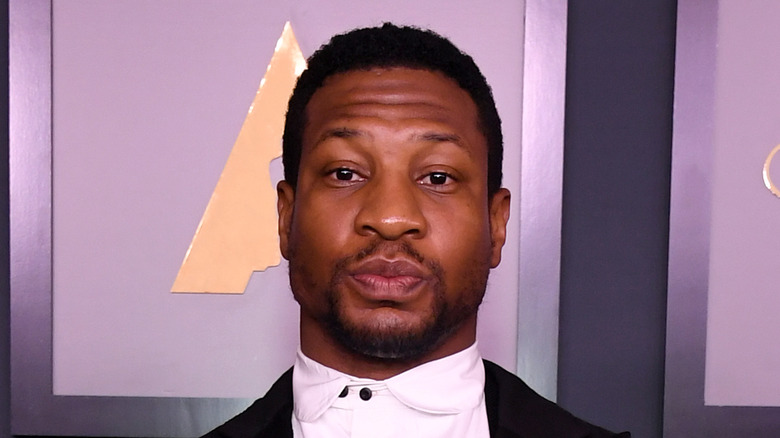 Jonathan Majors posing