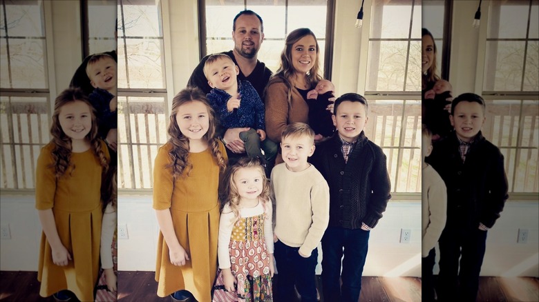 Josh and Anna Duggar with their kids