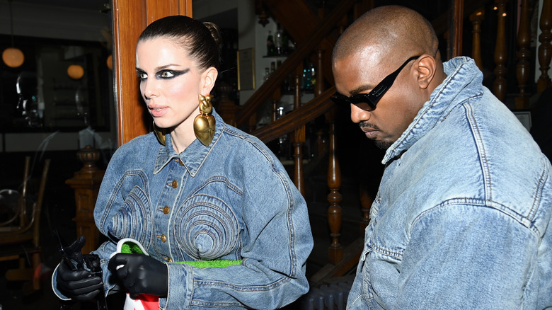 Julia Fox and Kanye walking